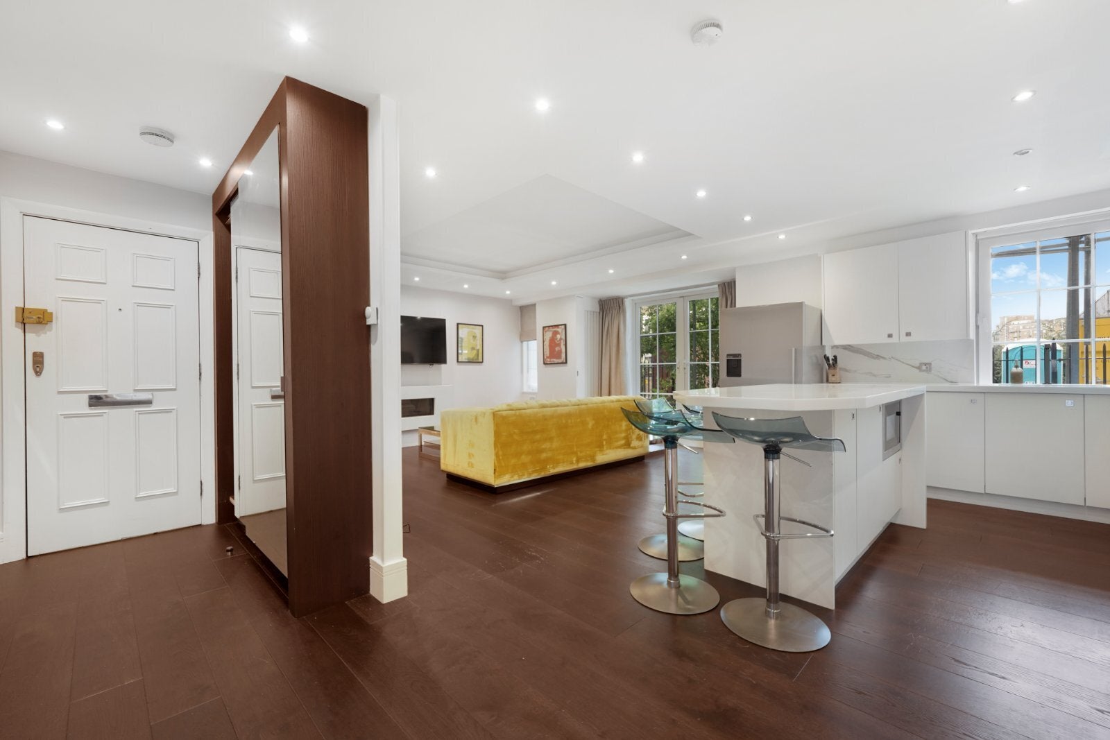 Flat Harewood Avenue in City of Westminster