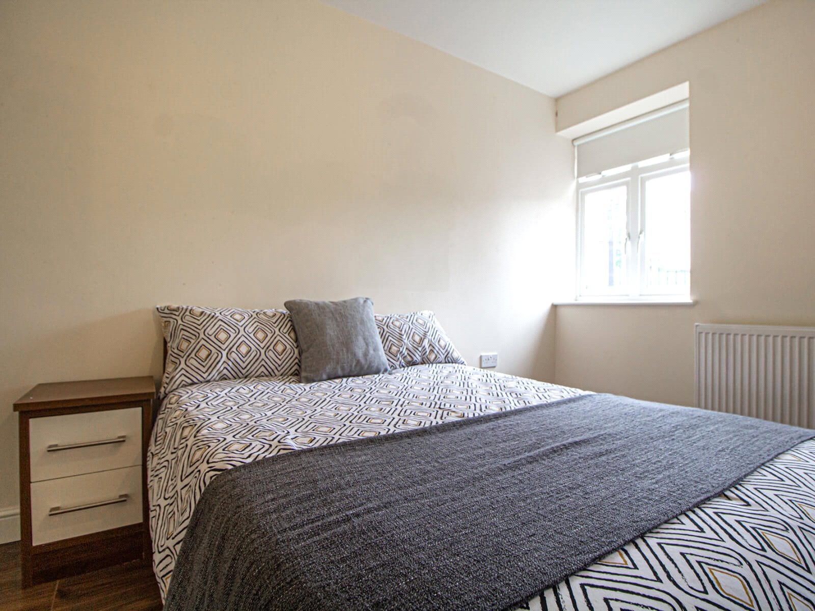 Flat Clarendon Road in Leeds