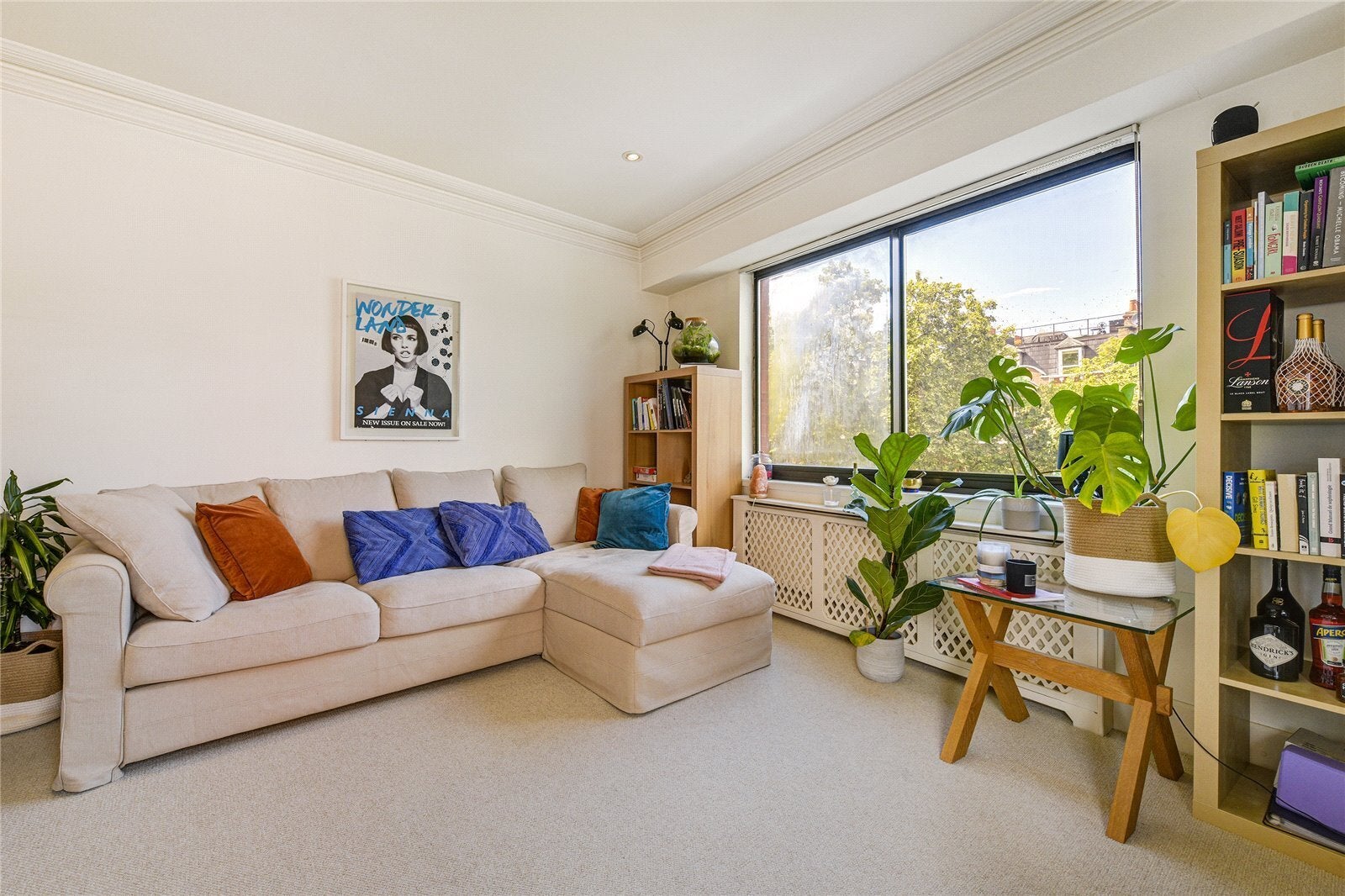 Flat Roland Gardens in Greater London