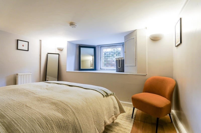 Flat Chandos Road South in Manchester