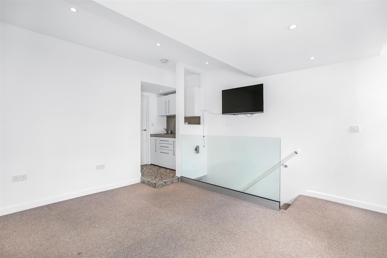 Flat Caroline Gardens in Greater London