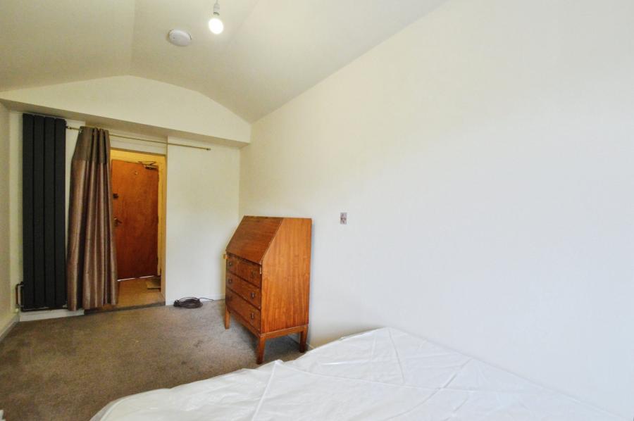 Room Edward Close in St Albans