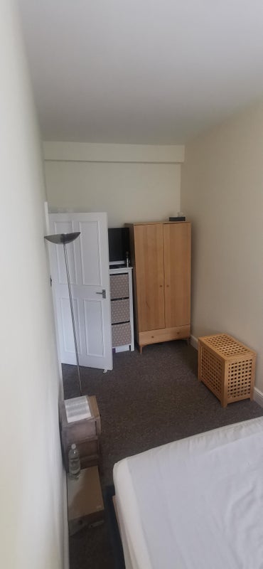 Room Holland Road in Greater London