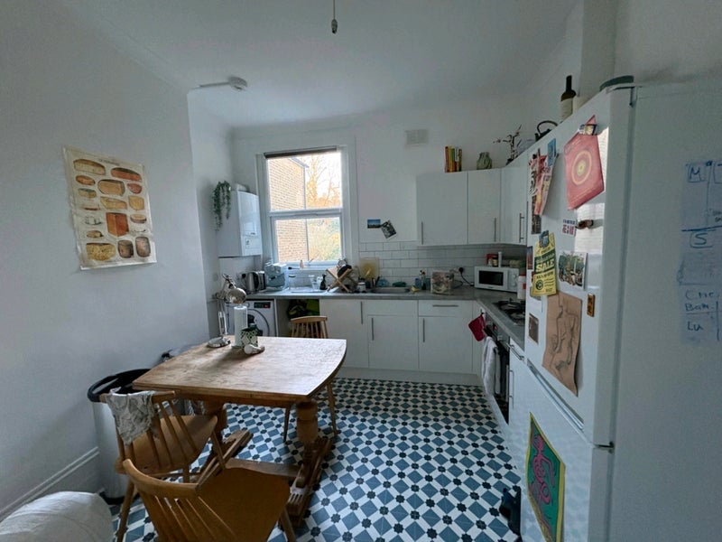 Room Arbuthnot Road in Greater London