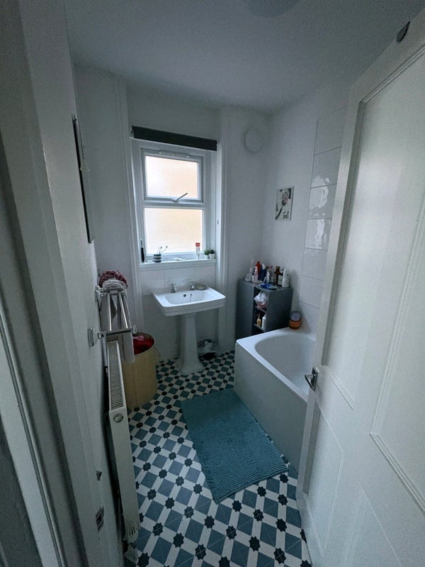 Room Arbuthnot Road in Greater London