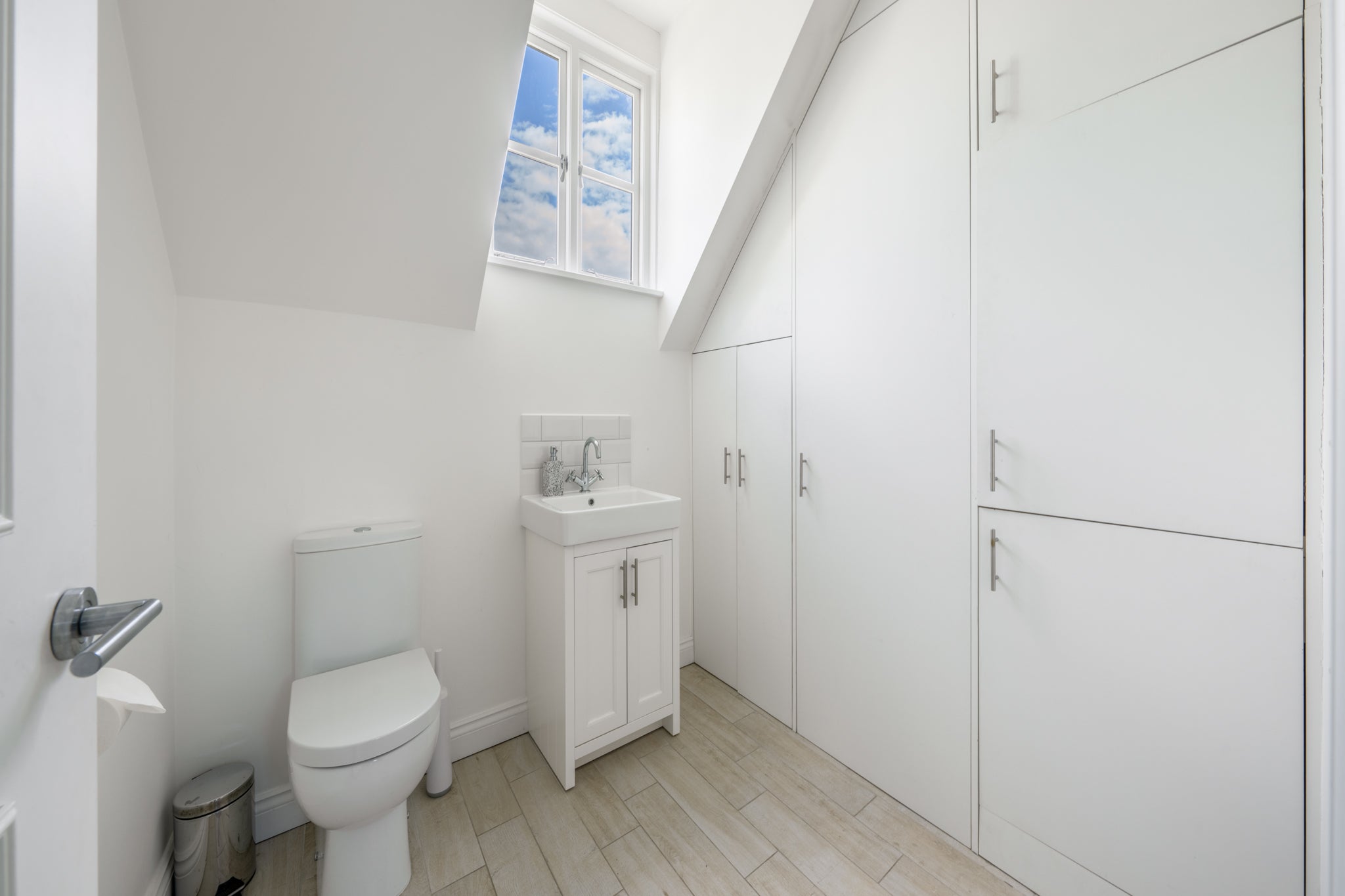 Flat Chalcot Gardens in Greater London