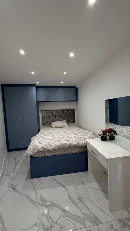Room Murtwell Drive in Epping Forest