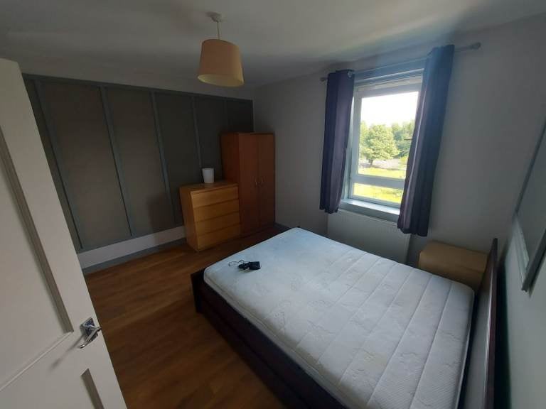 Flat Stenhouse Grove in City of Edinburgh