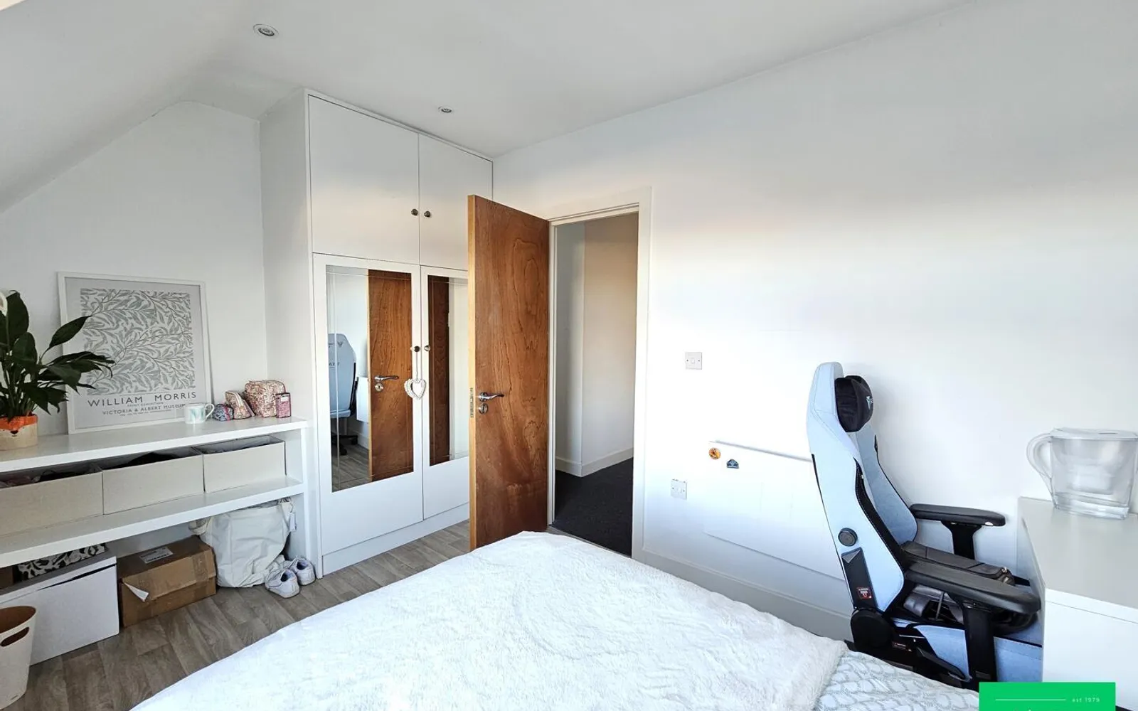 Flat East End Road in Greater London