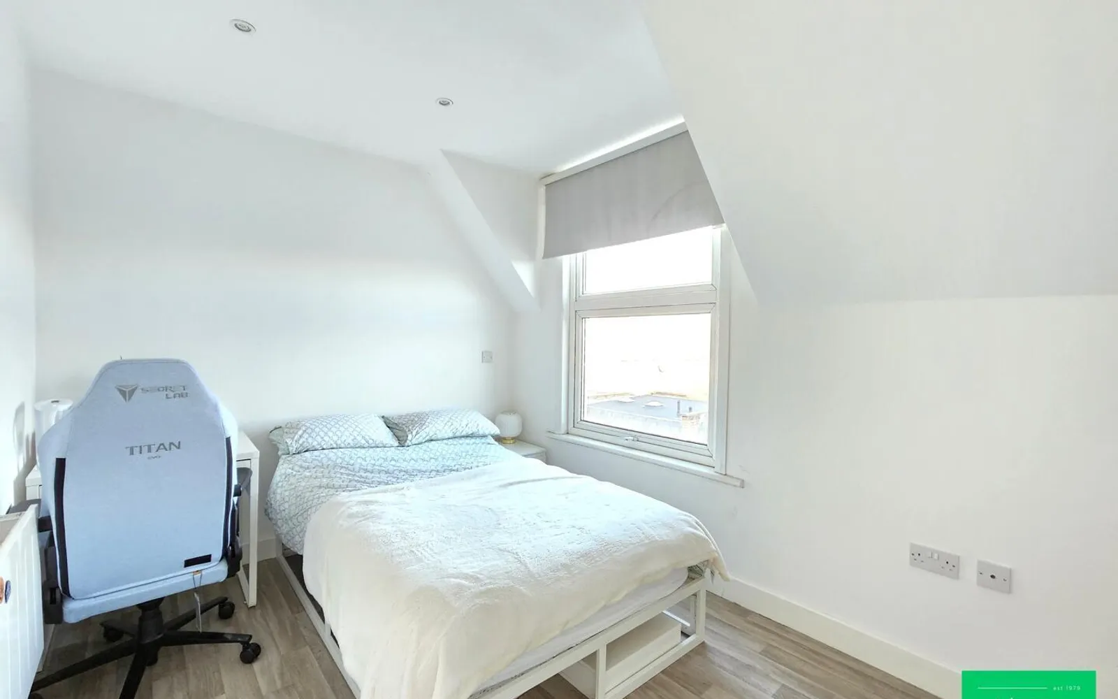 Flat East End Road in Greater London