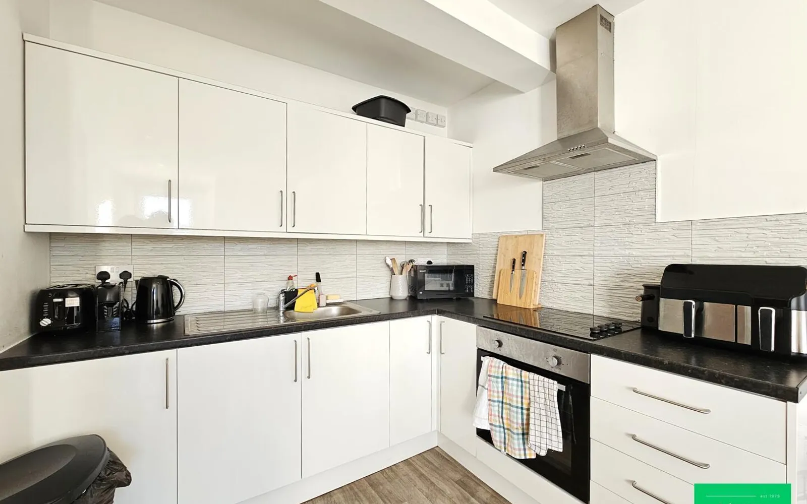 Flat East End Road in Greater London
