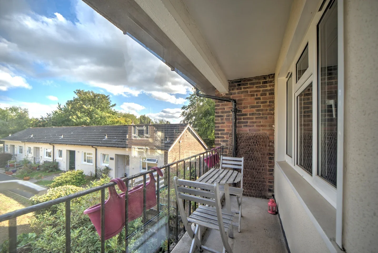 Flat Kingsmead in Greater London