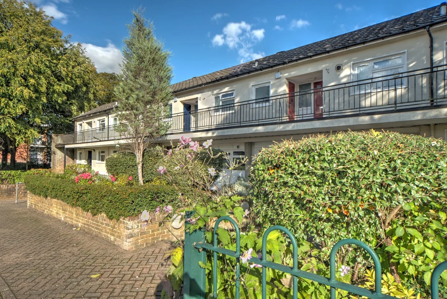 Flat Kingsmead in Greater London