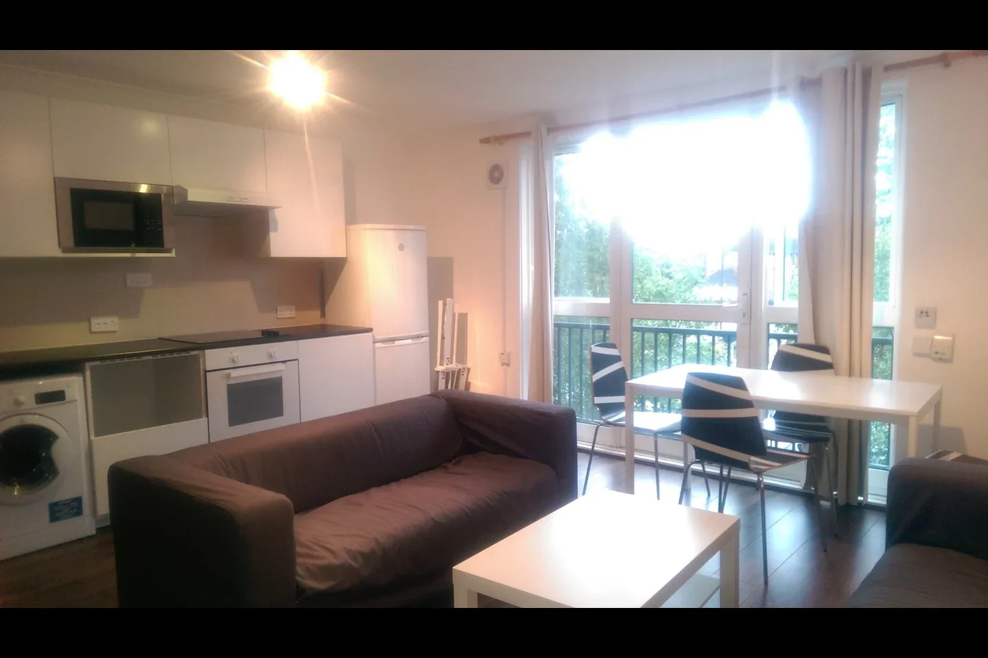 Flat Plender Street in Greater London