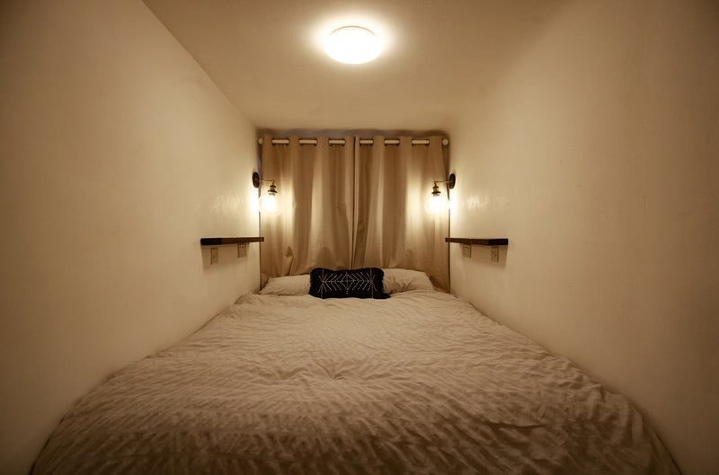 Flat Mortimer Crescent in Greater London