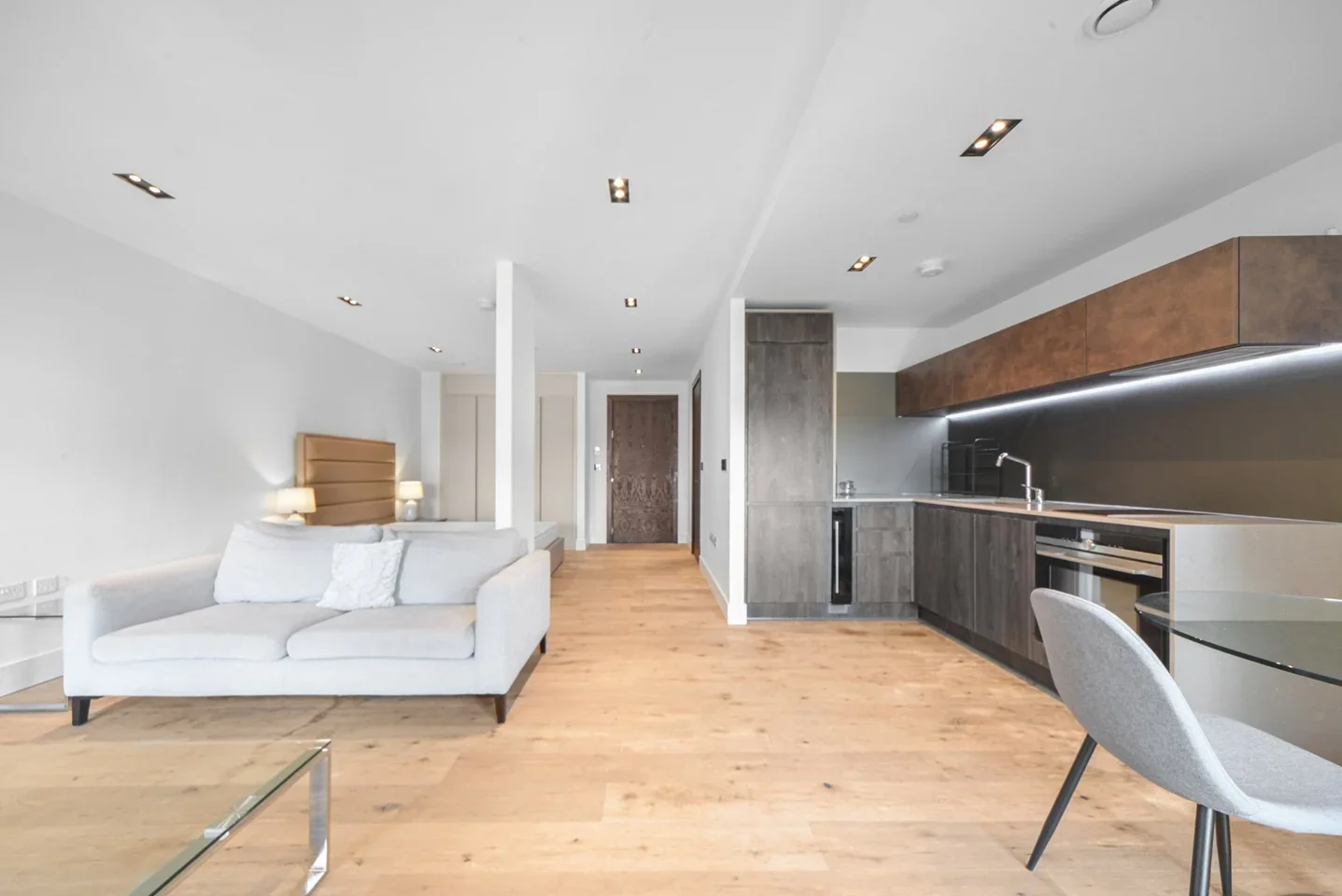 Flat Exchange Gardens in Greater London