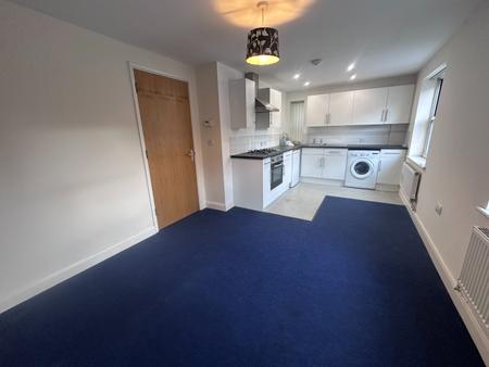 Flat Carlton Road in Nottingham
