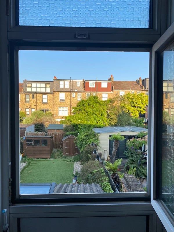 Room Phoebeth Road in Greater London