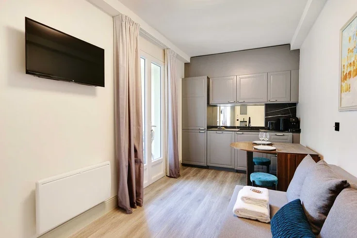 Flat Rue de Charonne in Paris