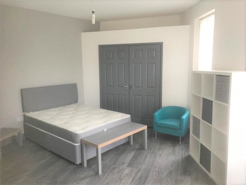 Flat Mirador Crescent in Swansea