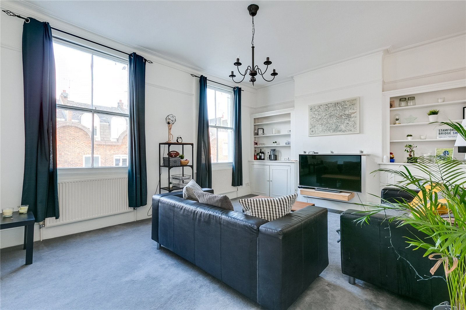 Flat Moore Park Road in Greater London