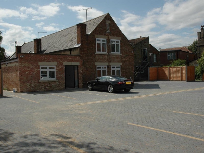 Flat Manor House Street in Peterborough