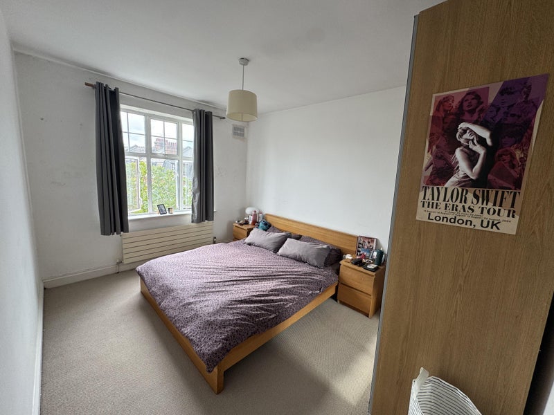 Flat Haverstock Hill in Greater London