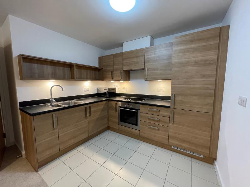 Flat Empire Way in Greater London