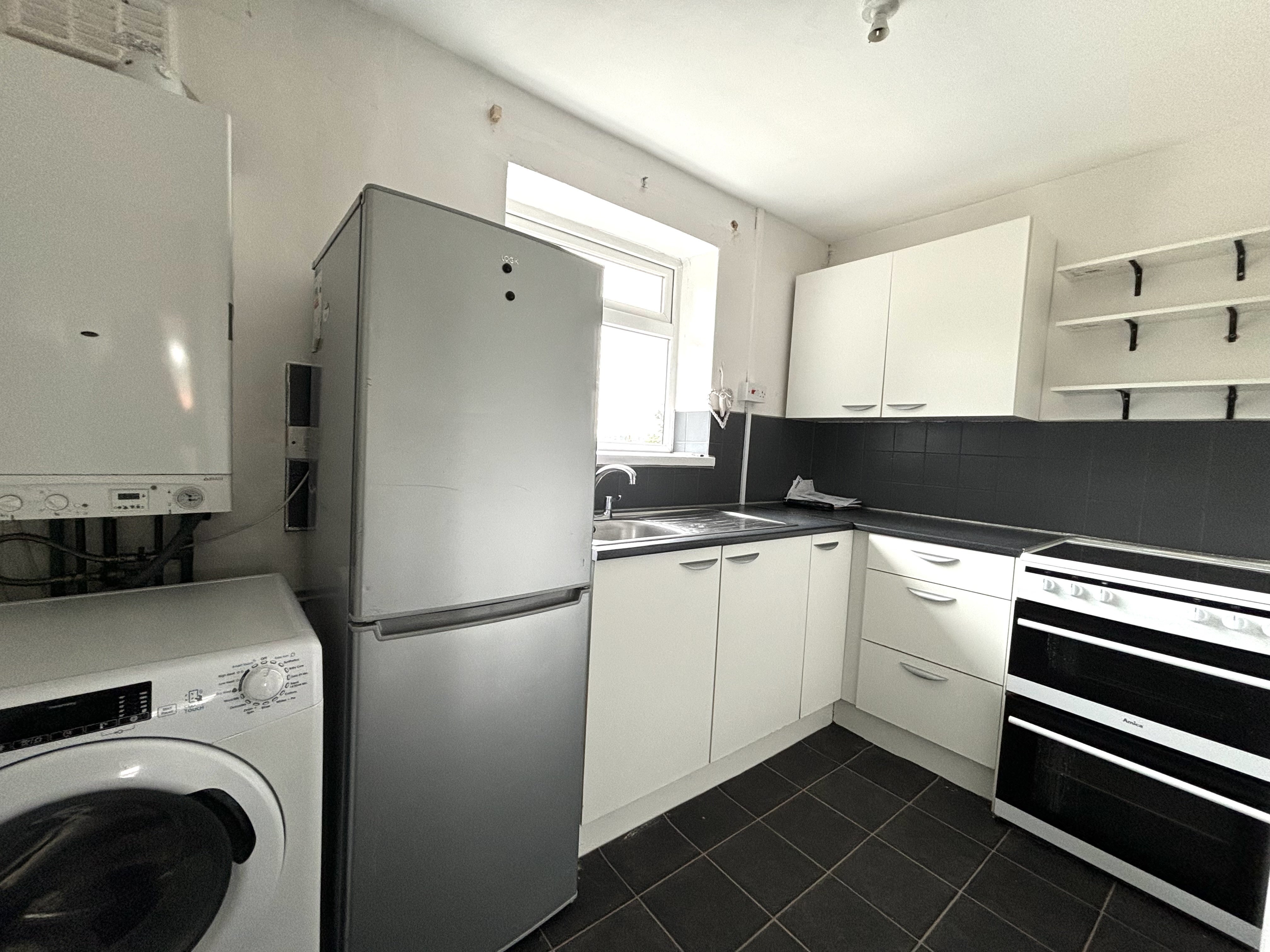 Flat Tudor Road in Nuneaton and Bedworth