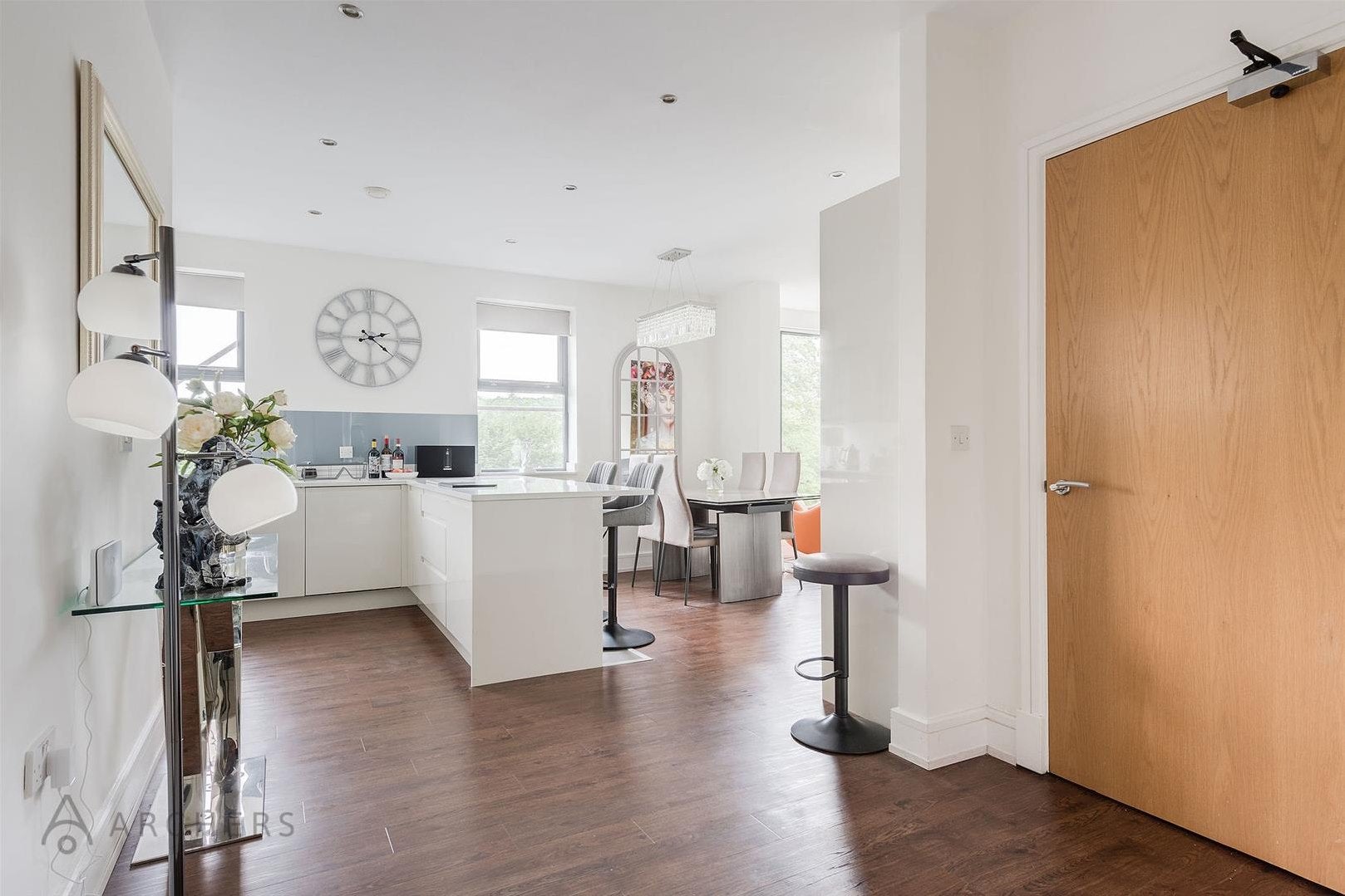 Flat Nethergreen Road in Sheffield