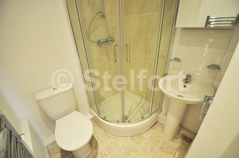 House Warrender Road in Greater London
