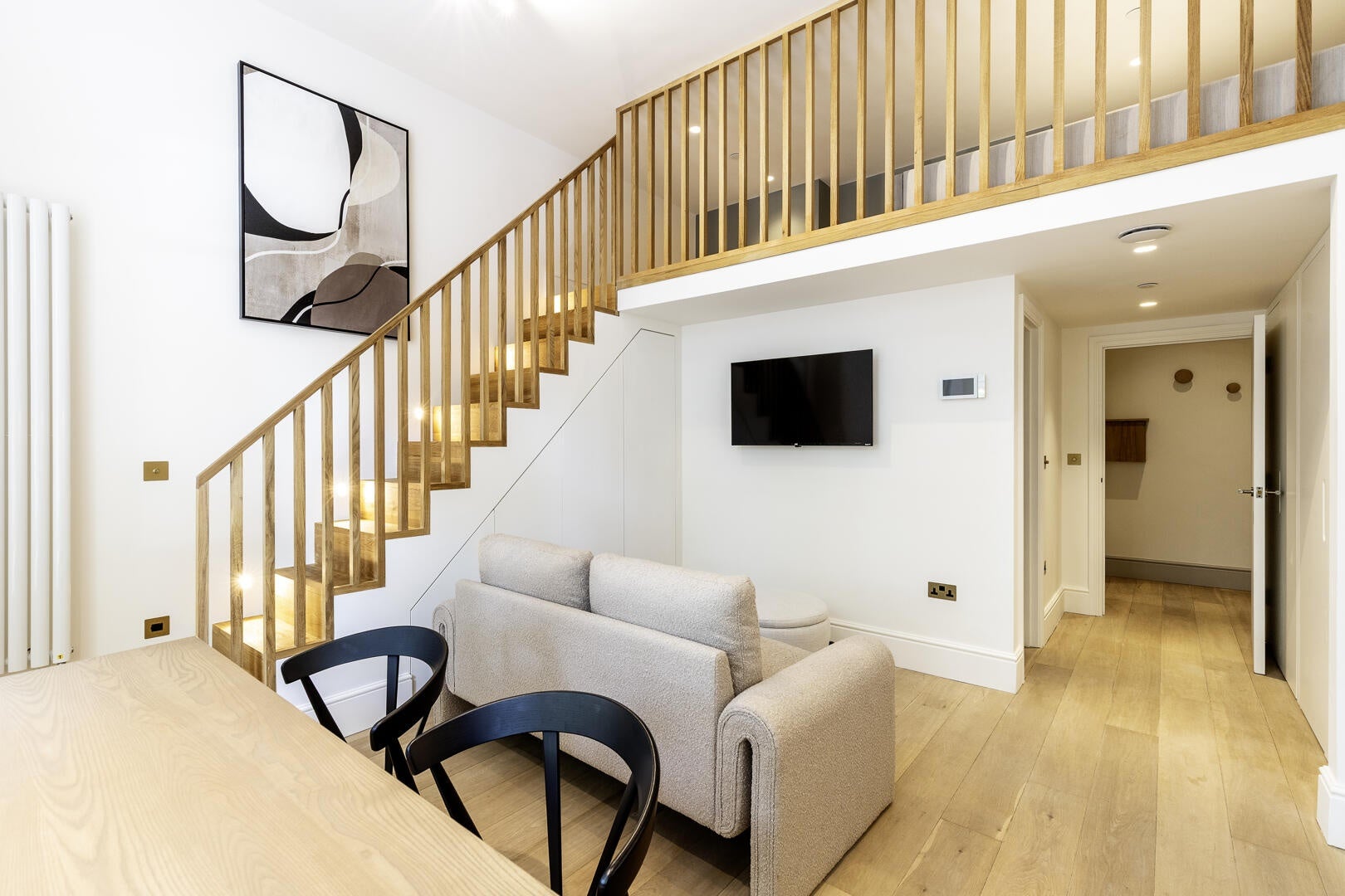 Flat Bramham Gardens in Greater London