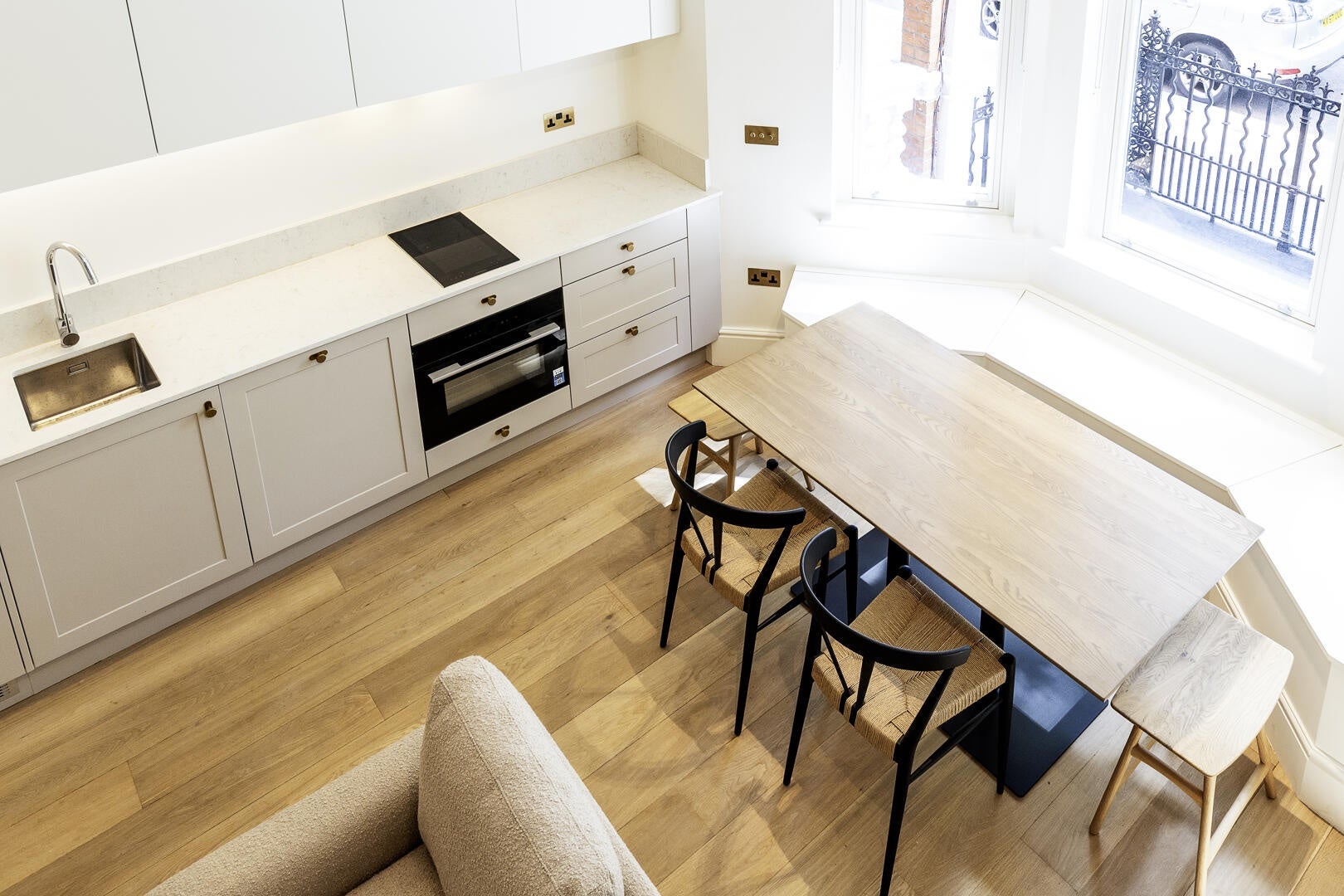 Flat Bramham Gardens in Greater London
