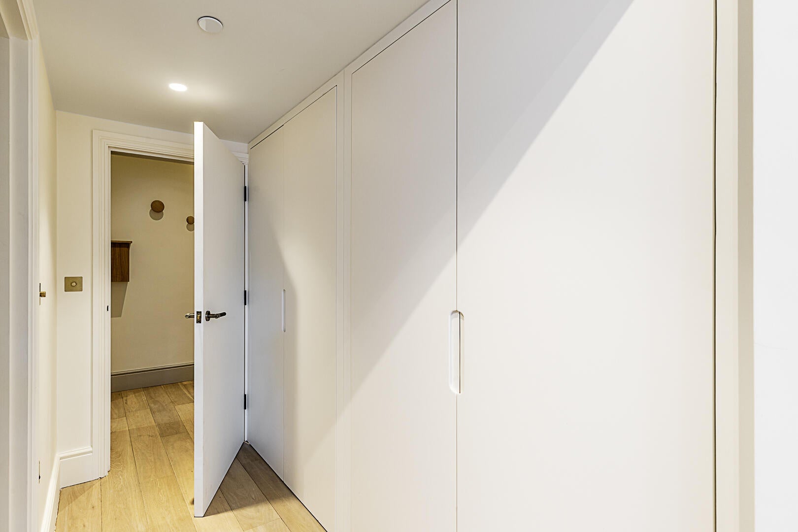 Flat Bramham Gardens in Greater London