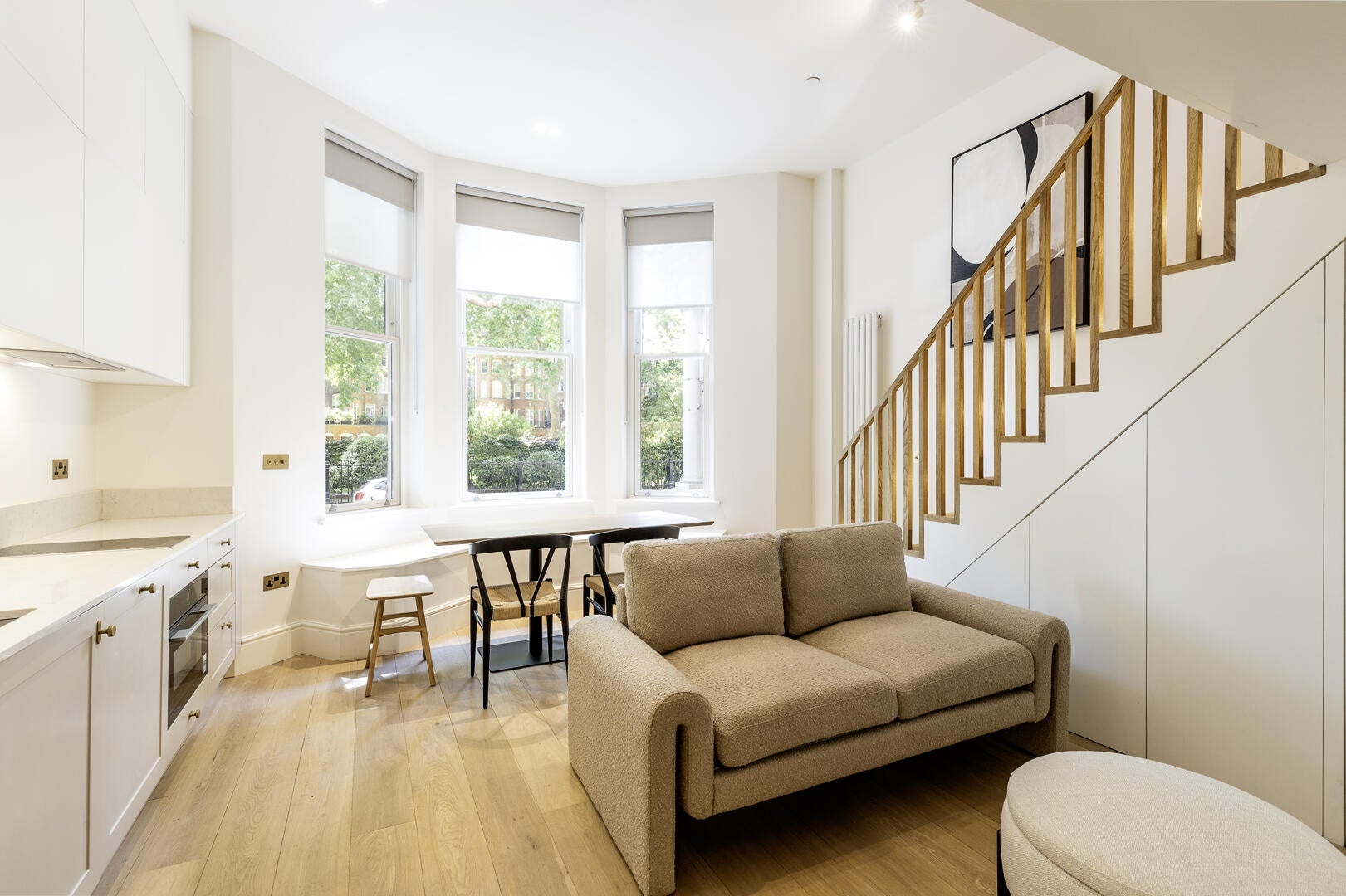 Flat Bramham Gardens in Greater London
