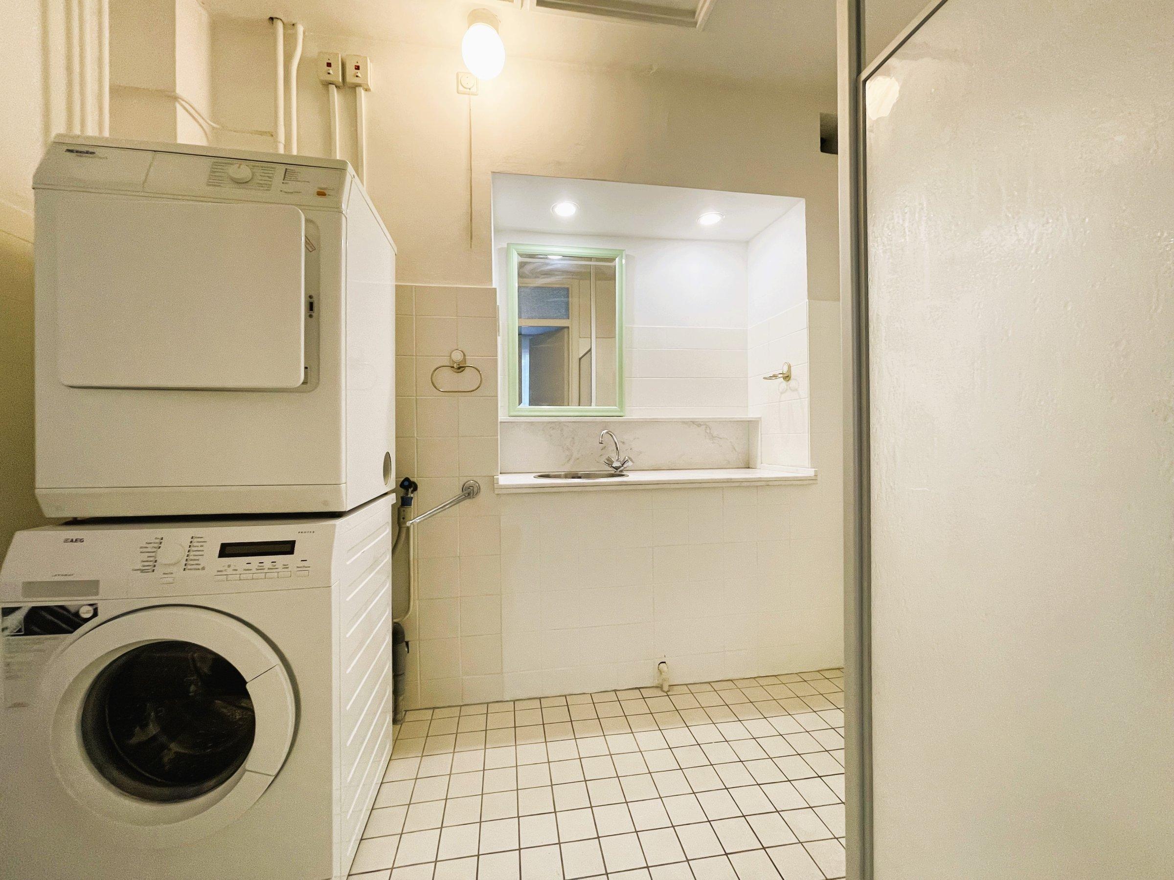 Appartement te huur: Minervaplein, Amsterdam