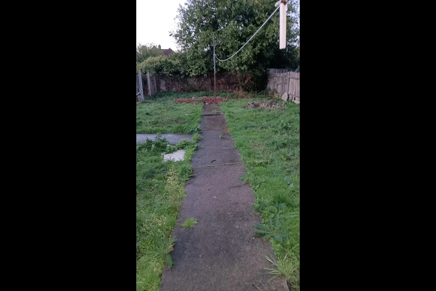 House Daneswood Avenue in Greater London