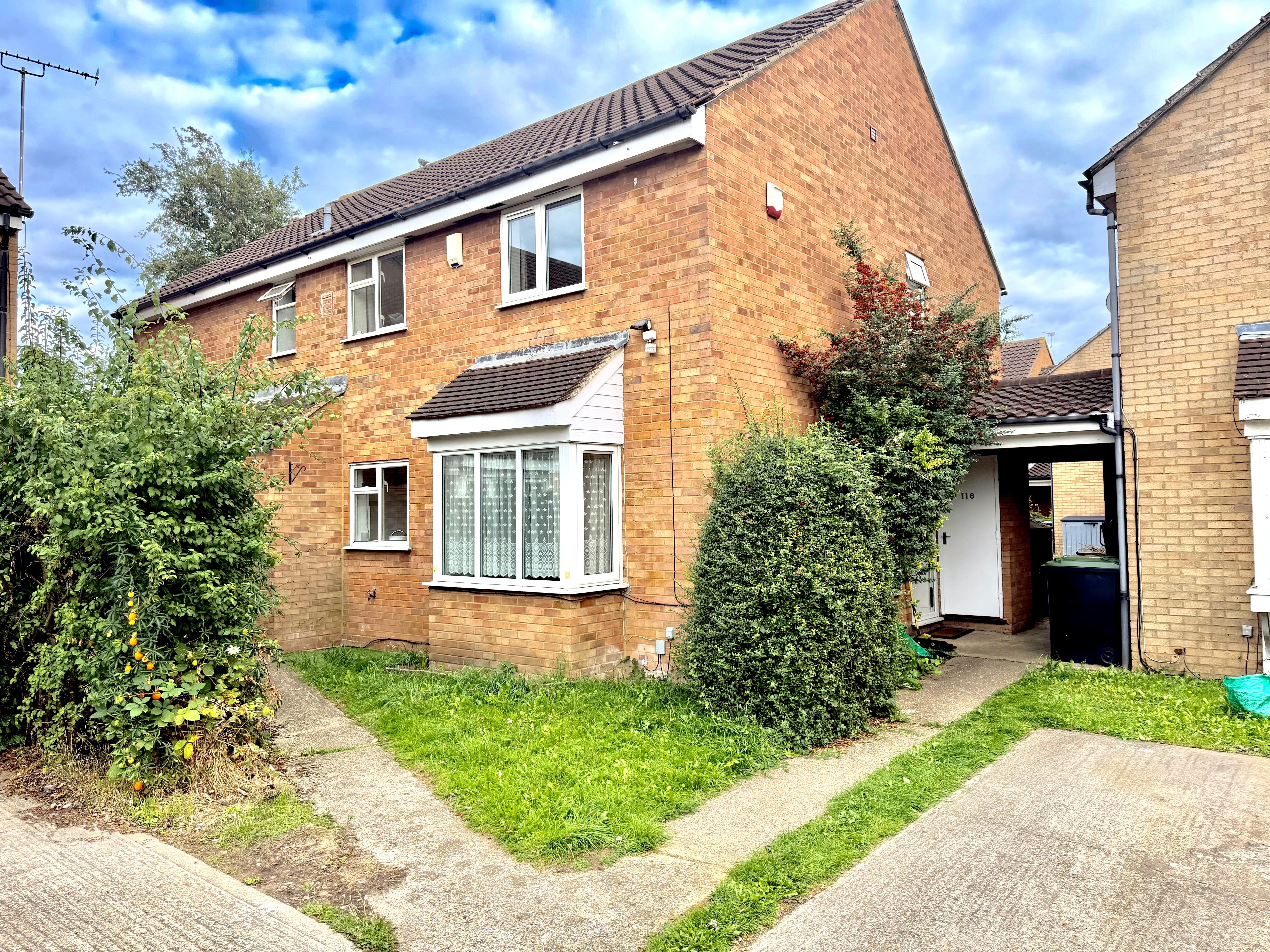 House Lincoln Crescent in Biggleswade