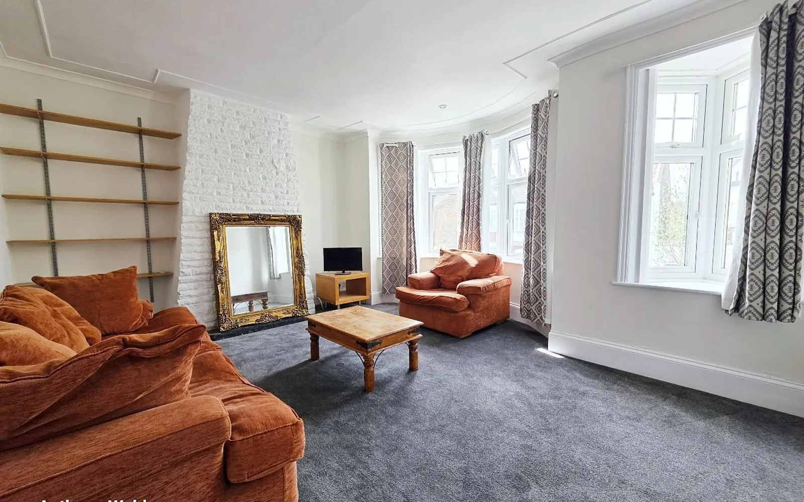 Flat Kingsley Road in Greater London