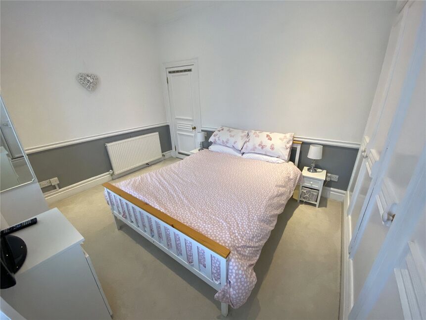 Flat Osborne Road in Newcastle upon Tyne