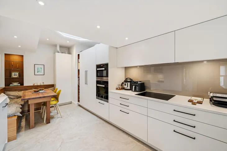Flat Bremner Road in City of Westminster