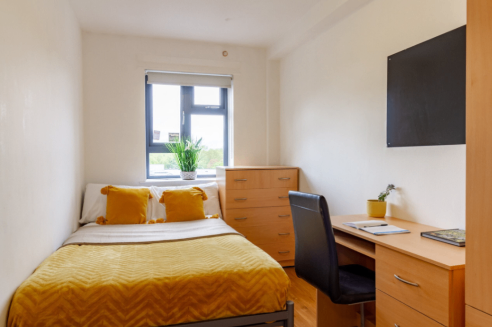 Room Marker Way in Greater London