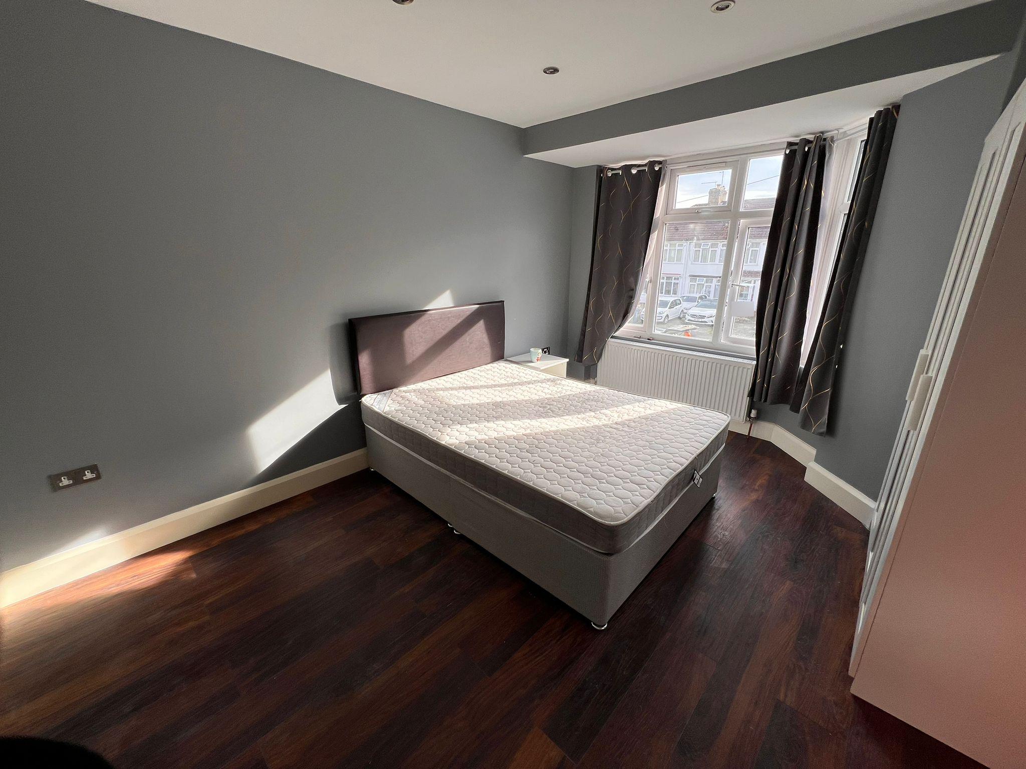 House Thornley Drive in Greater London