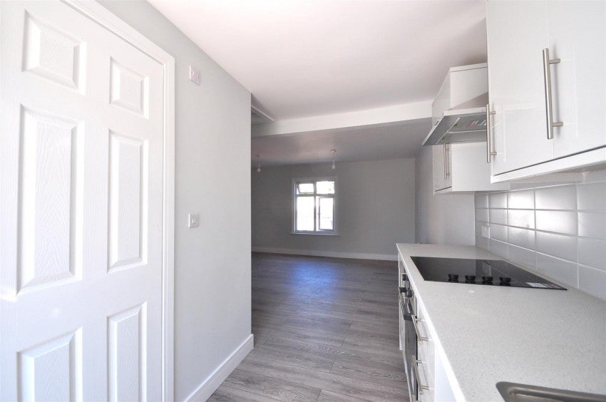 Flat Herbert Road in Greater London