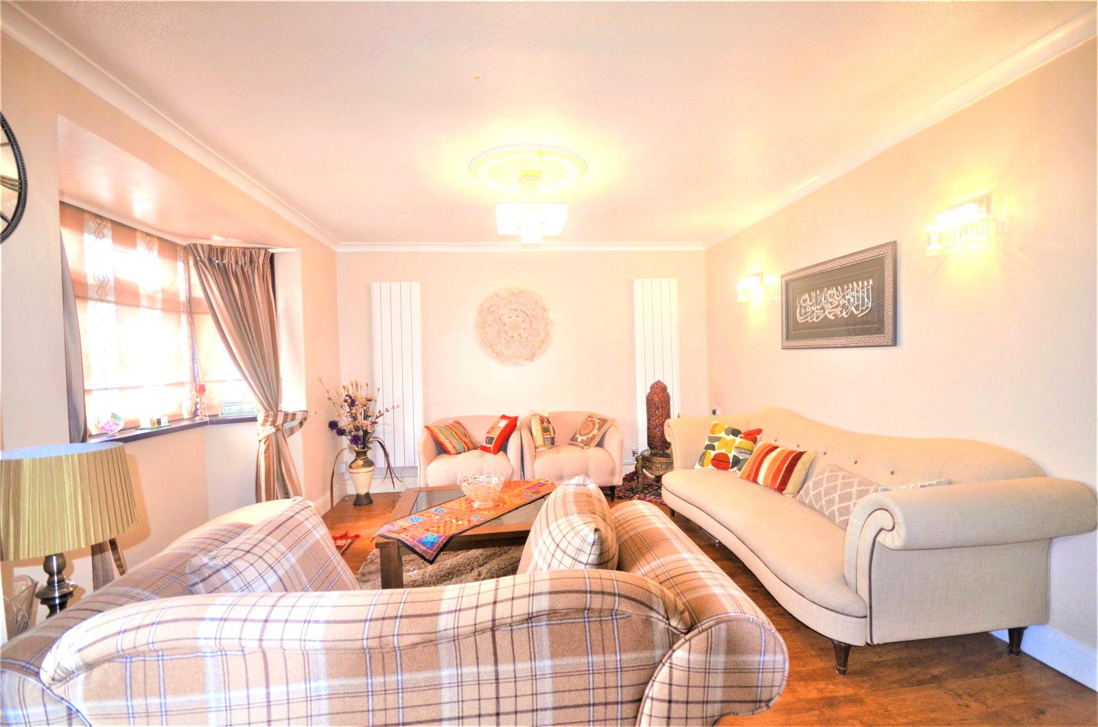 House Chalgrove Crescent in Greater London