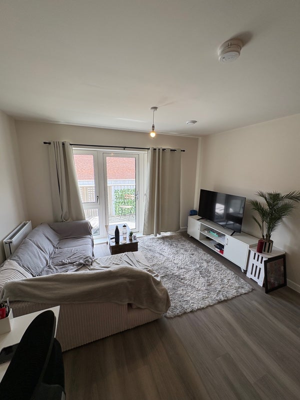 Flat Plum Mews in Greater London