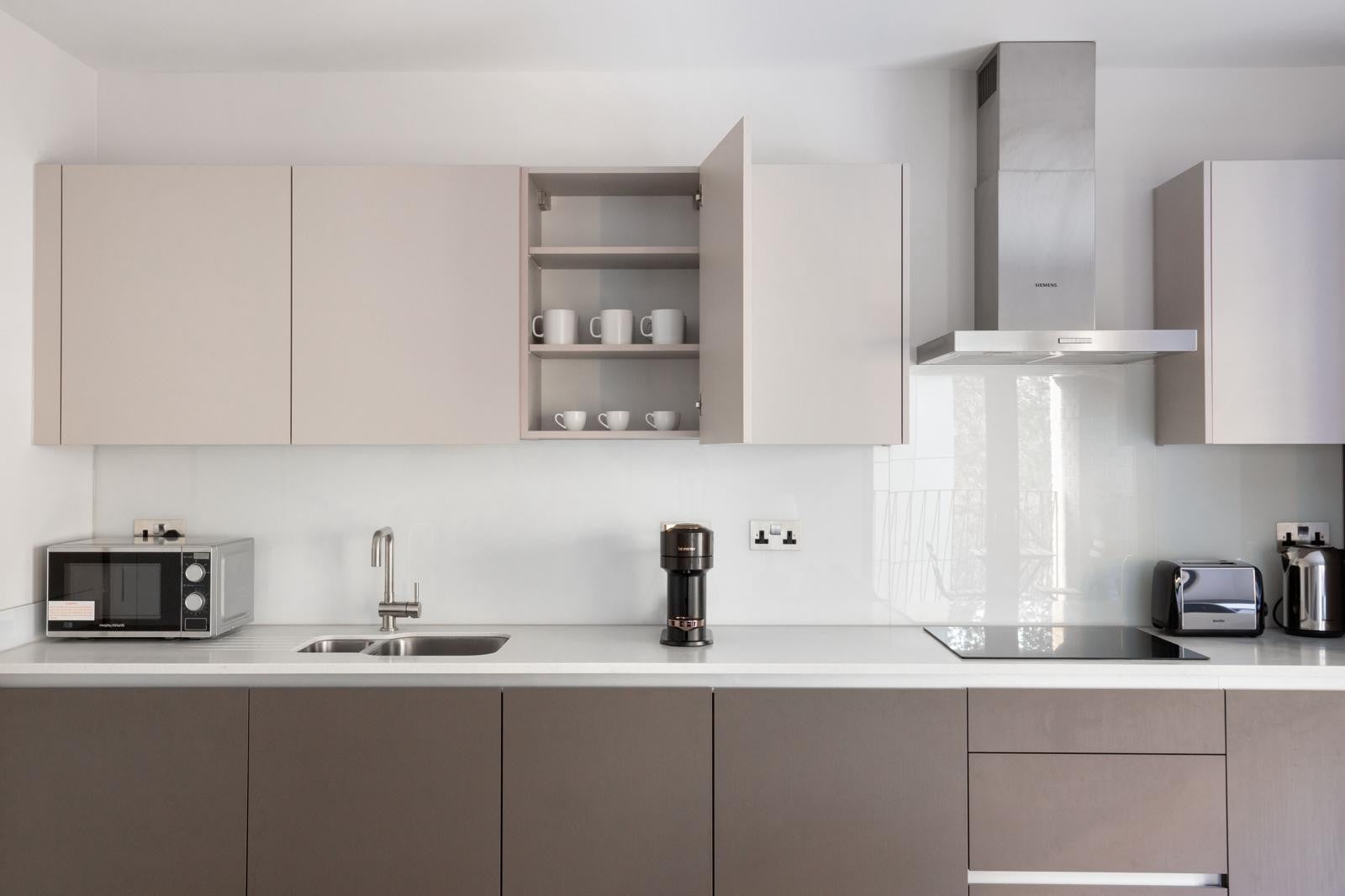 Flat Ufford Street in Greater London