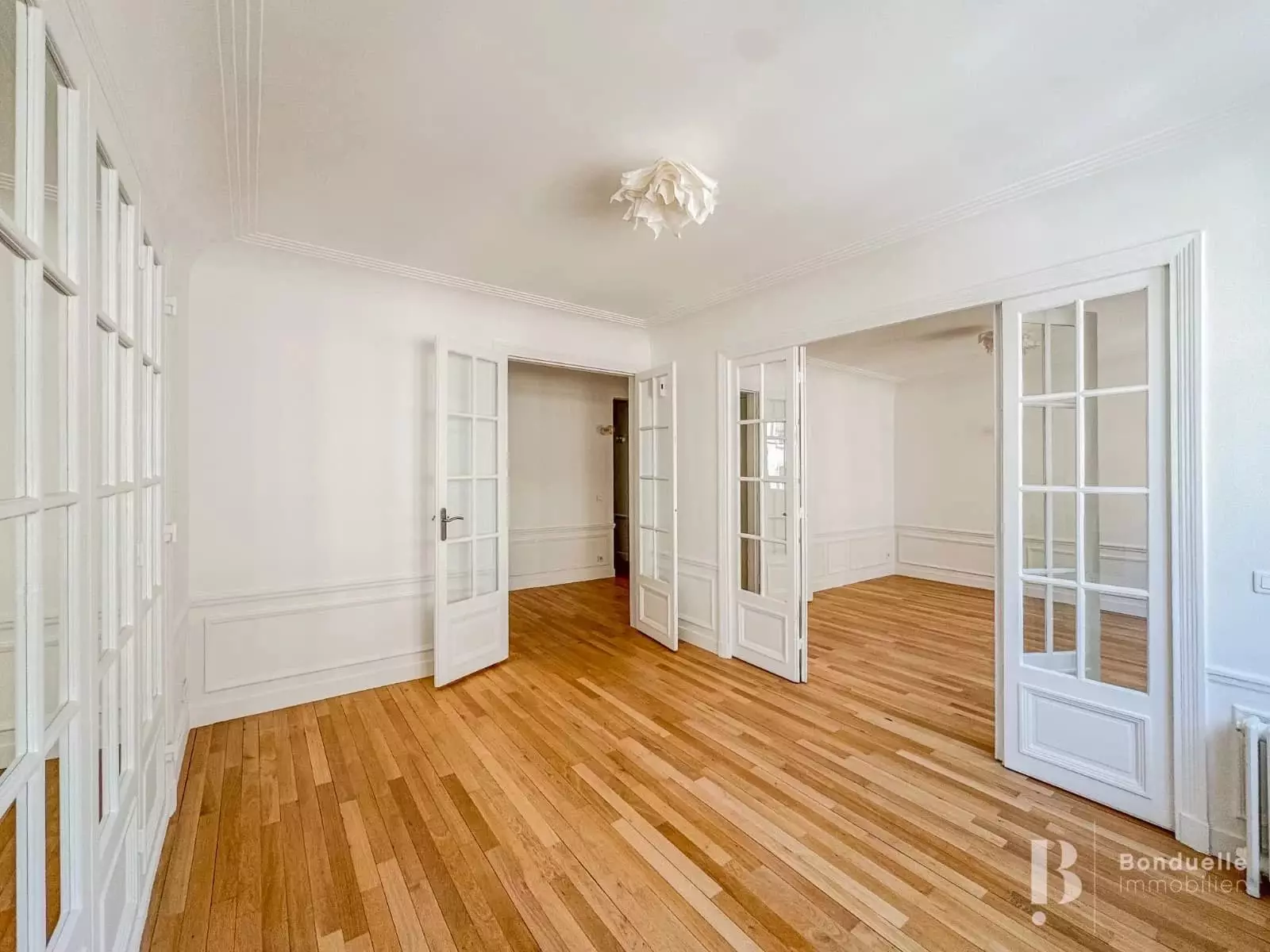Appartement Place du Costa Rica à Paris