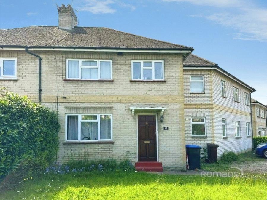 Room Larchwood Drive in Egham