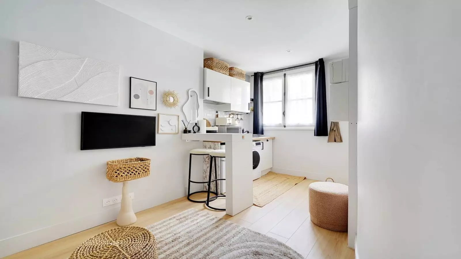Flat Rue Saint-Honoré in Paris